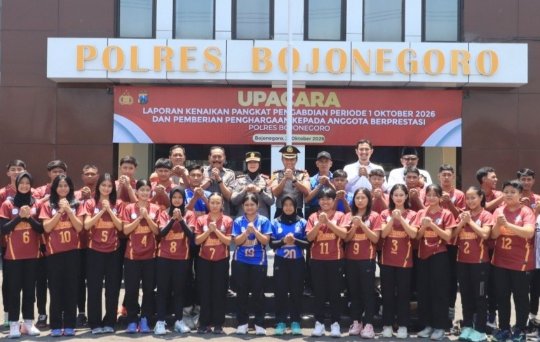 Kapolres Bojonegoro Lepas Kontingen PBV BOMA Menuju Kejurprov Bola Voli U-19 di Jombang
